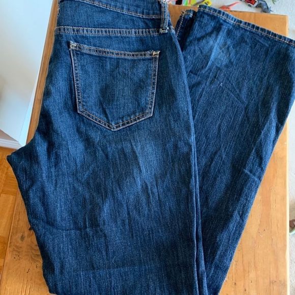 Old Navy THE FLIRT Jeans Mid Rise Straight Leg Regular Boot Cut Sz 10 - Picture 1 of 7
